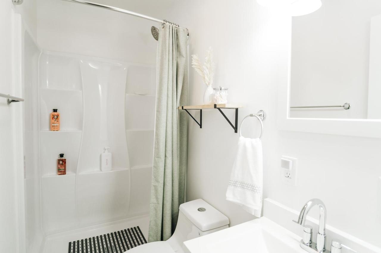 Tranquil Luxury: Modern Comfort! Lynchburg Ngoại thất bức ảnh